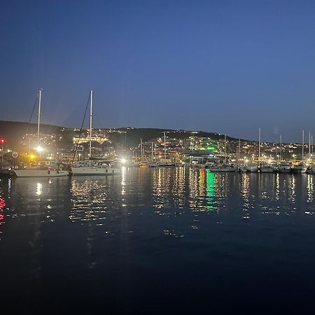 L'Angolo Sul Porto Palau Exteriér fotografie